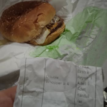Burger King Siparişimde Eksik Kola Ve Yanlış Ürün Teslimatı