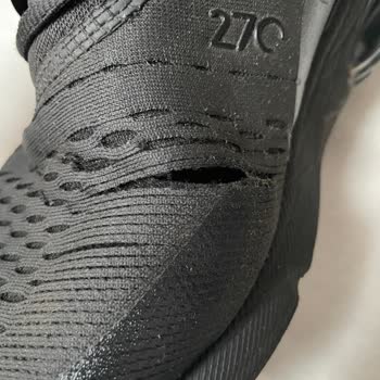 Nike 270 Ayakkabı File Yırtılması Ve Müşteri Hizmetlerinde Çözüm Eksikliği