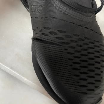 Nike 270 Ayakkabı File Yırtılması Ve Müşteri Hizmetlerinde Çözüm Eksikliği