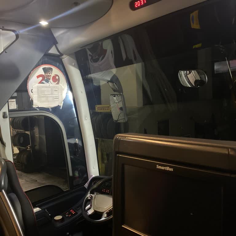 Otobüs Yolculuğunda Uzun Lastik Beklemesi Ve İlgisizlik