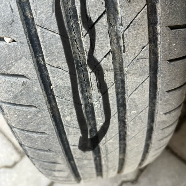 Bridgestone Lastiklerde Erken Çatlama Ve Kullanıcı Hatası İddiası