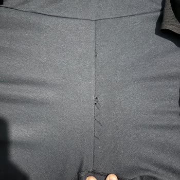 Kısa Sürede Dikişlerinde Sorun Çıkan Jogger Pantolona Olumsuz İnceleme Cevabı