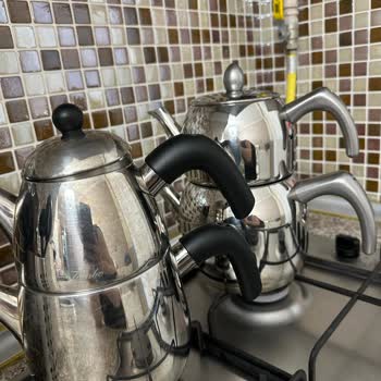 Jumbo Çaydanlıkta Tekrarlayan Sararma Ve Leke Sorunu