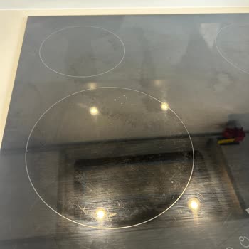 Ocak Temizliği Kabusa Döndü: Lekeler Çıkmıyor