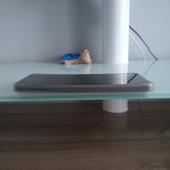 Sıfır Telefonun Kasası Yamuk Çıktı Servis Kullanıcı Hatası Dedi