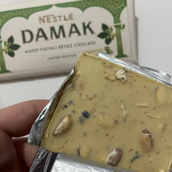 Beyaz Çikolatadan Böcek Çıkması Şaşkınlık Yarattı