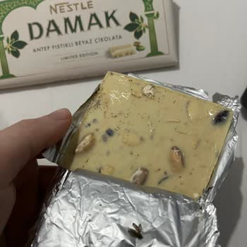 Beyaz Çikolatadan Böcek Çıkması Şaşkınlık Yarattı