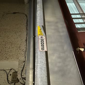 Sokak Aydınlatmasının Sürekli Arızalı Olması Mağduriyet Yaratıyor