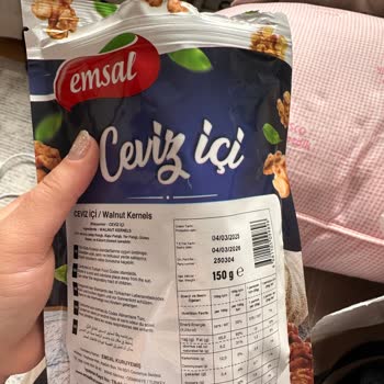 Aldığım Cevizler Küflü Çıktı Param Çöpe Gitti