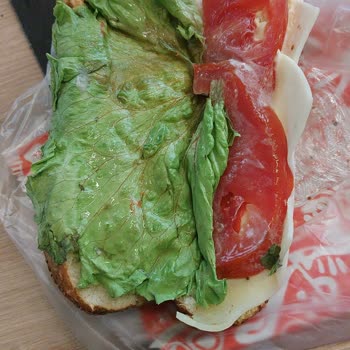 Küflü Ve Çürümüş Malzemeli Sandviç Satışıyla Hayal Kırıklığı