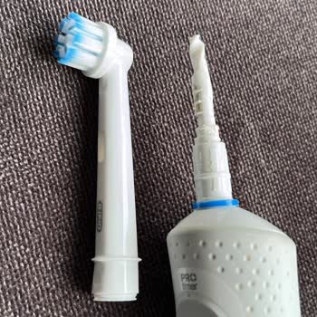 Diş Fırçası Yedek Uçları Makinemle Uyumsuz Çıktı, Uyarı Eksikliği Mağdur Etti