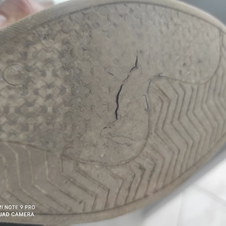 Kısa Sürede Tabanı Patlayan Dockers Ayakkabı Hayal Kırıklığı Yarattı!