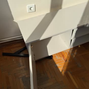 Vivense TV Ünitesi Bir Yılda Kırıldı, Müşteri Hizmetleri Sorunu Çözmedi