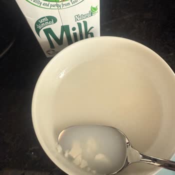 Son Kullanma Tarihi Geçmemiş Sütün Bozuk Çıkması Ve Sağlık Riski