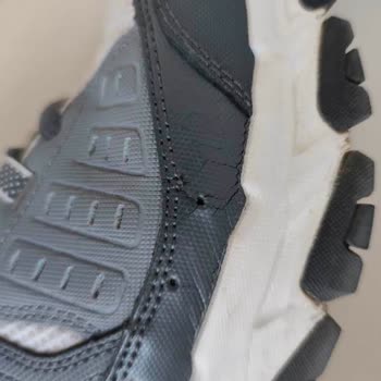 Skechers Ayakkabıda Aynı Noktada Tekrarlayan Yırtılma Sorunu