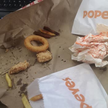 Popeyes Ankara Cepa Şubesinde Sürekli Tekrarlanan Dikkatsiz Sipariş Hazırlama Sorunu