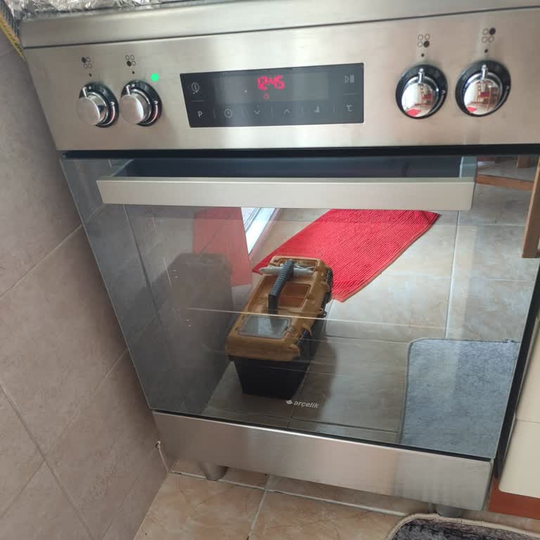 Garantili Fırında Paslanma Ve Gıdalarla Temas Sorunu