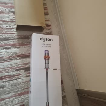 Dyson V15 Süpürgede Ayaklı Ünite Eksikliği Hayal Kırıklığı Yarattı