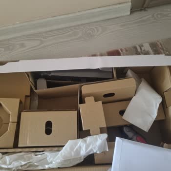 Dyson V15 Süpürgede Ayaklı Ünite Eksikliği Hayal Kırıklığı Yarattı