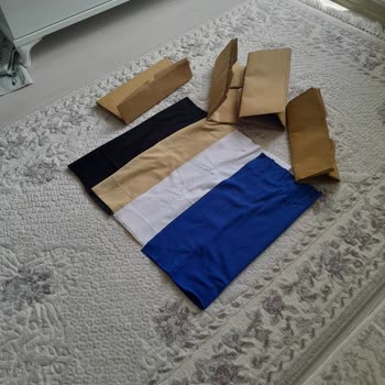 Aldığım Tişörtler Yerine Kumaş Parçası Gönderildi, İade Talep Ediyorum