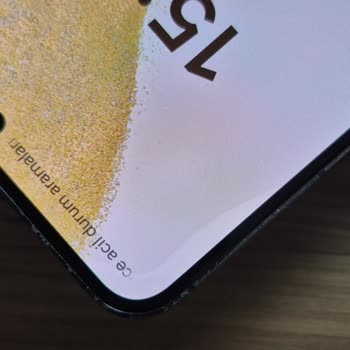 Samsung Telefon S22 Ekran Gölgelenmesi Garanti Kapsamına Alınmıyor, Ücret Talep Ediliyor