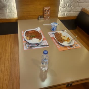 HD İskender'de Bayat Ve Kokmuş Et, İlgisiz Personel