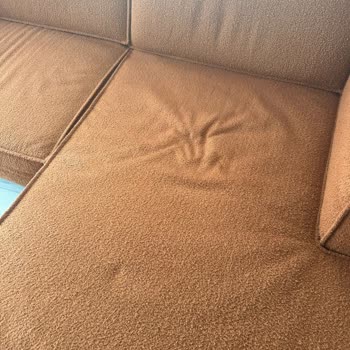 Koltuk Takımında Kumaş Sorunu Ve Yetersiz Çözüm: Estetik Bütünlük Bozuldu