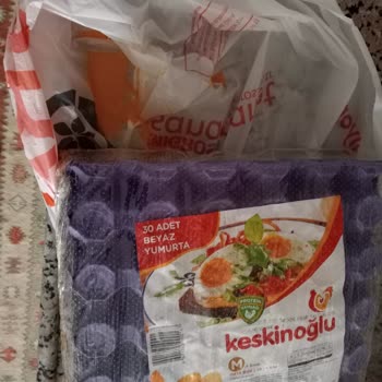 Kırık Yumurtalar Ve Yetersiz Müşteri Hizmeti Deneyimi