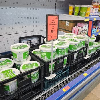 Son Kullanma Tarihi Yaklaşan Ürünlerin Raflarda Satılması Ve Personel Davranışı