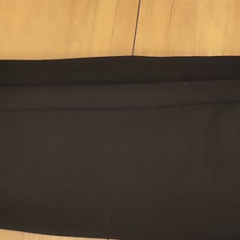 DeFacto'dan Israrla İnternetten Gönderilen Pantolonlarda Kusur Ve Mağduriyet