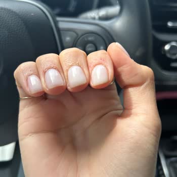 Jel Tırnak Uygulaması Kısa Sürede Bozuldu, Çözüm Sunulmadı