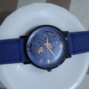 Falsches Modell bei Bestellung einer weißen Casio Uhr mit Metallgehäuse geliefert