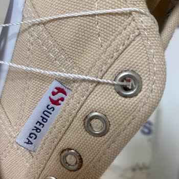 Aldığım Ayakkabının Kenarları Paslı Çıktı, İade Talebim Reddedildi