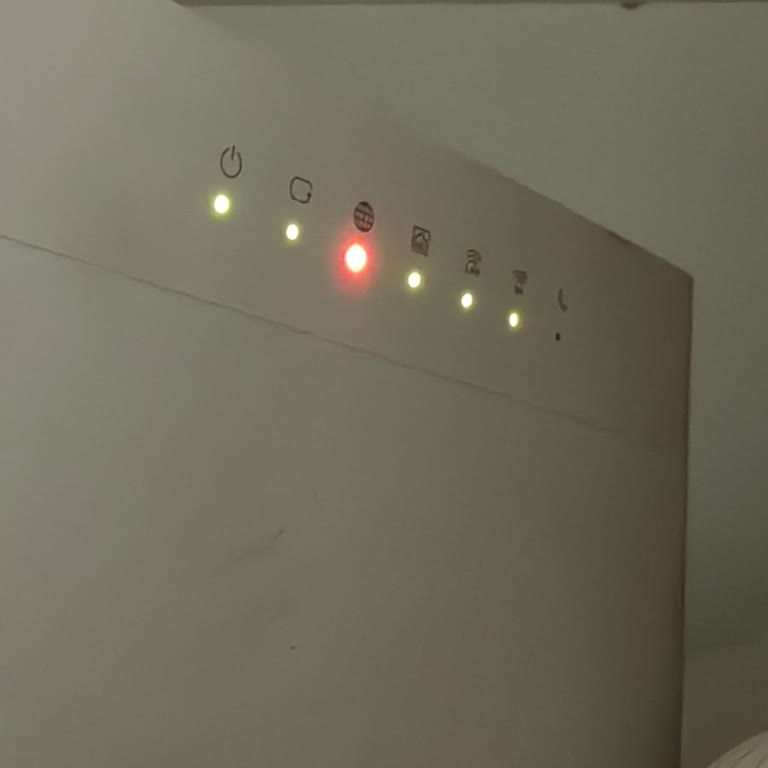 Bir Haftadır Devam Eden İnternet Arızası Ve İletişim Sorunu