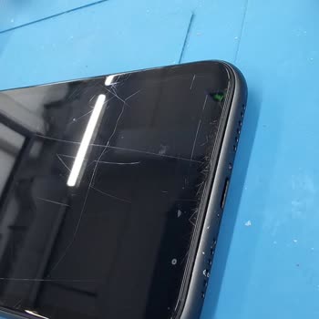 Yenilenmiş İphone 11 Ekran Arızası Ve Servis Mağduriyeti
