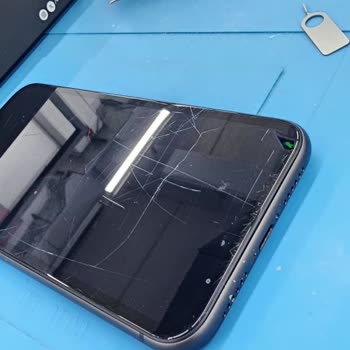 Yenilenmiş İphone 11 Ekran Arızası Ve Servis Mağduriyeti