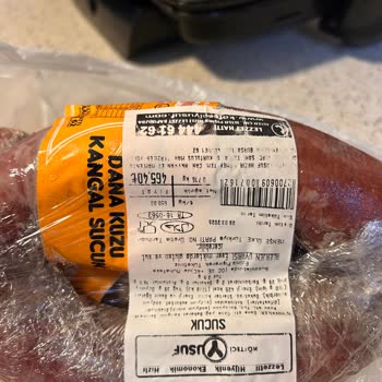 Aldığım Sucuğun Küflenmesi Ve İlgisiz Mağaza Yanıtı