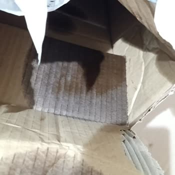 MNG Kargo İle Gönderilen Zeytinyağı Boş Bidonla Ve Farklı Koliyle Teslim Edildi, Mağduriyetim Giderilmiyor