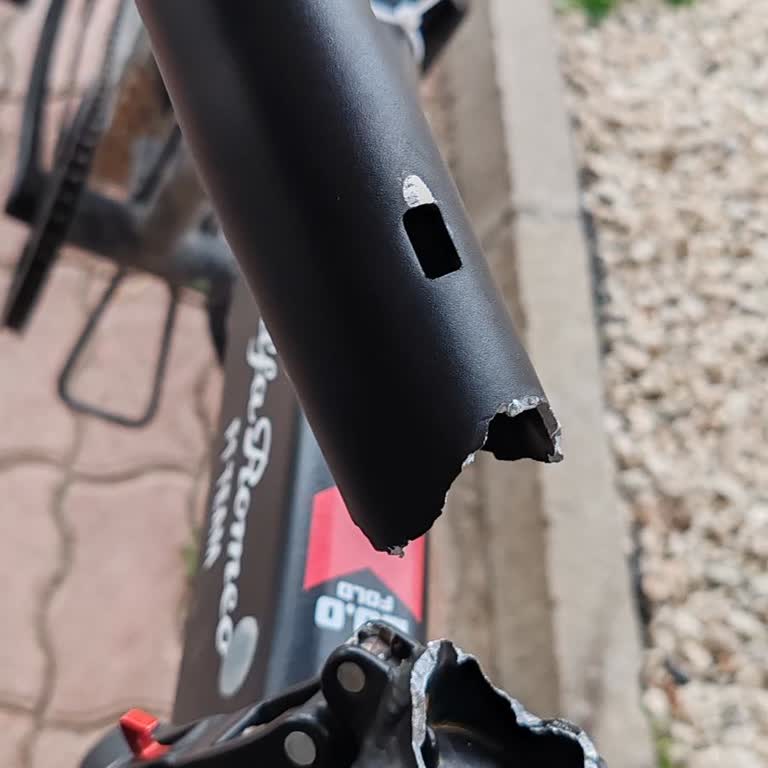 Elektrikli Bisikletin Gidon Boğazı Kırıldı Can Güvenliğimiz Tehlikede