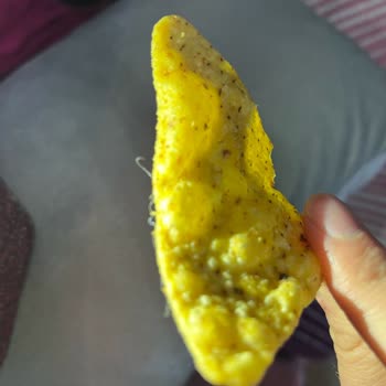 Doritos Dippas Paketinden Çıkan Kıl Yumağıyla Büyük Hayal Kırıklığı