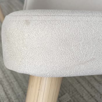 Aldığımız Sandalyeler Defolu Geldi 6 Aydır Çözüm Yok