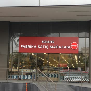 Schafer Outlet Mağazasında Saygısız Ve Sert Üslup Nedeniyle Alışveriş Yapamamak