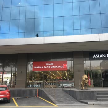 Schafer Outlet Mağazasında Saygısız Ve Sert Üslup Nedeniyle Alışveriş Yapamamak