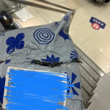 LCW Mağazasında Açılmış Kargo İle Karşılaşmak Can Sıkıcı Bir Deneyim