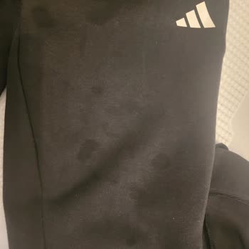 My 2025 Bosch Dryer Leaves Oily Stains on All Dark Clothes and Ruined My Wardrobe