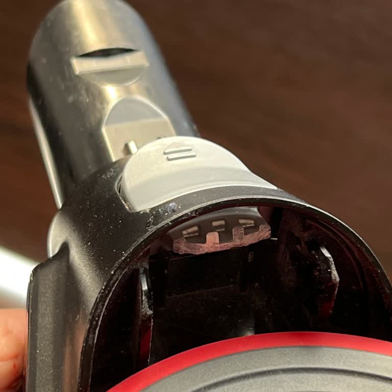 My Bosch Unlimited 7 Vacuum Keeps Breaking Despite Warranty and Feels Poorly Built