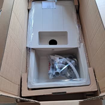 Kırık Ürün Teslimatı Ve İlgisiz Mağaza Deneyimi