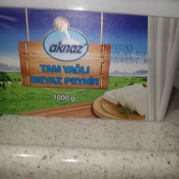 Bozuk Peynir Ve Mağazada İlgisiz, Kaba Tavırlarla Karşılaştım