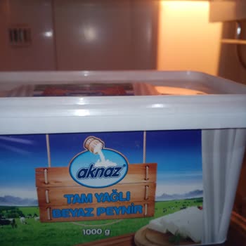 Bozuk Peynir Ve Mağazada İlgisiz, Kaba Tavırlarla Karşılaştım