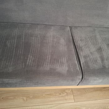 Buharlı Makine Koltukta Kalıcı Beyaz İz Bıraktı